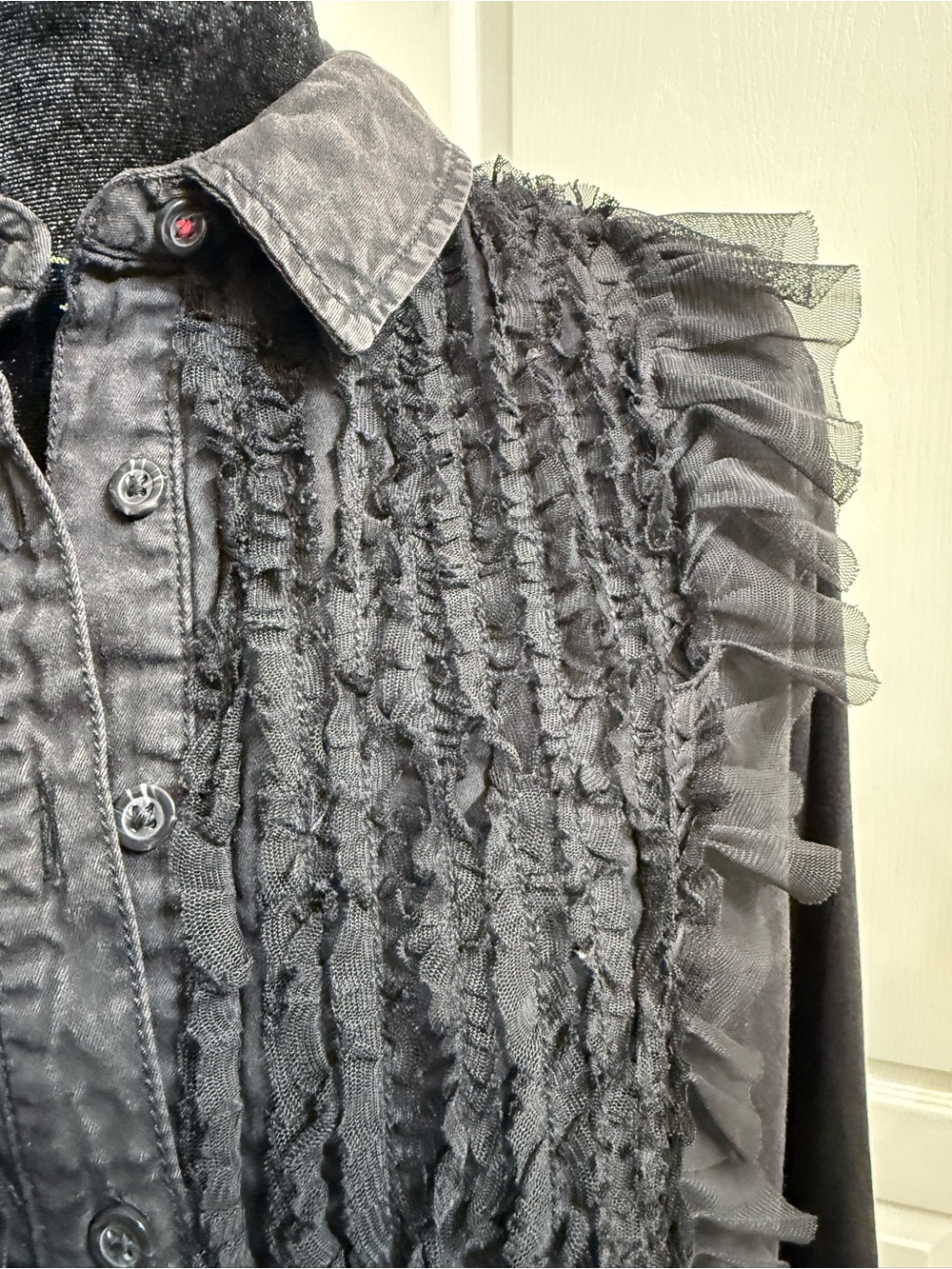 Pilcro Anthropologie Black Tulle Ruffle Button Down Shirt Blouse M - Picture 7 of 11